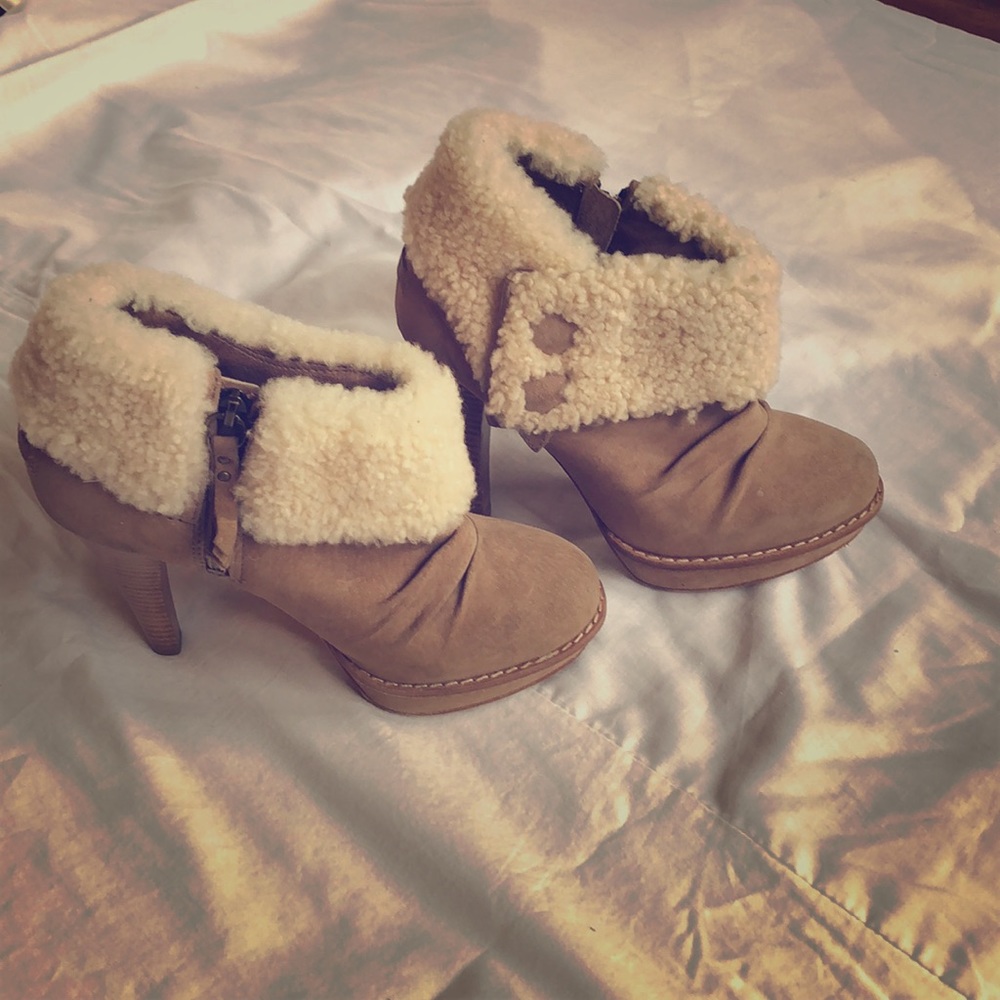 UGG Ladies Boots